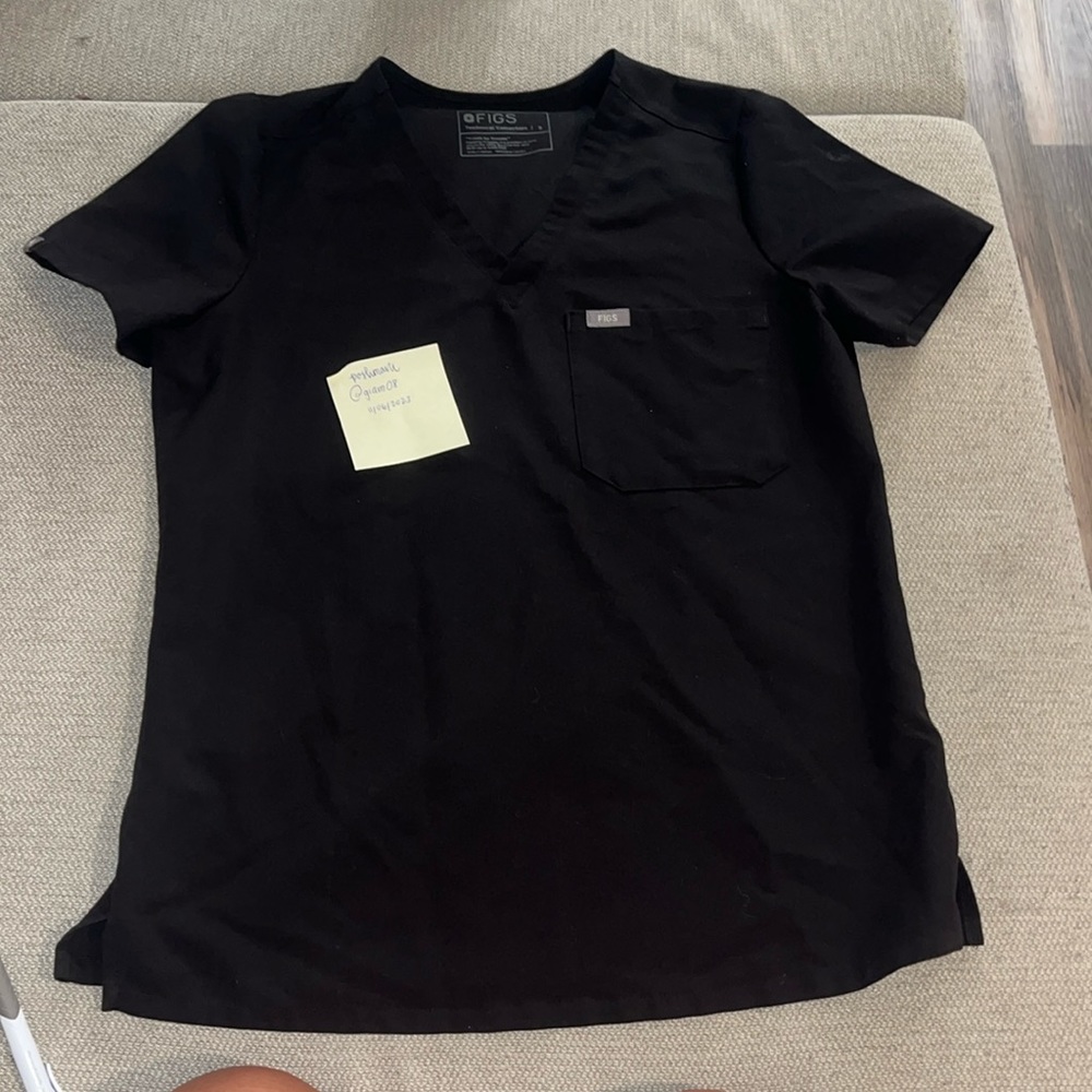 FIGS Catarina Black Top Small S